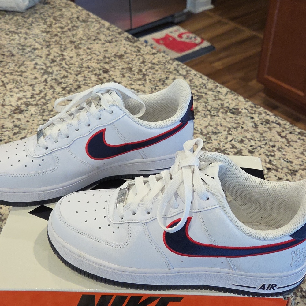 Nike Women's Air Force 1 07 Low Houston Comets 4- Peat White Sneakers - Picture 5 of 5